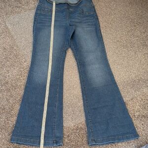 Sofia by Sofia Vergara Flare Jeans in Classic Blue